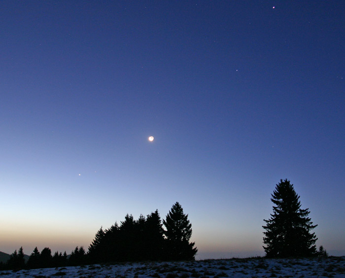 Feldberg - Planetenparade von Jupiter, Venus und Mars mit Mond