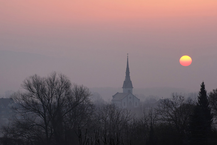 Sonnenaufgang Kirche